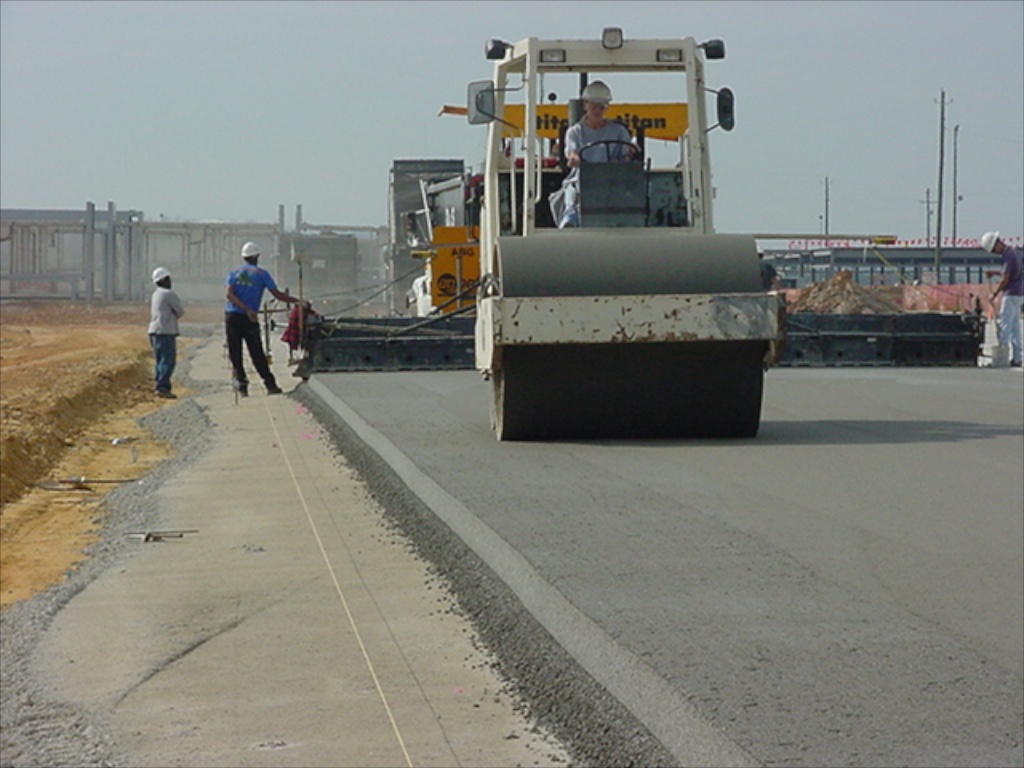 roller-compacted-concrete-(RCC)